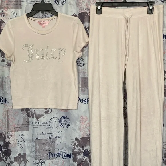 Juicy Couture Cream Velour Lounge Set - Picture 3 of 9